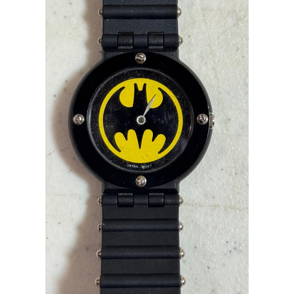 Vtg. Original 1989 Batman Wristwatch Quintel V102 Japan Move Silicone Band